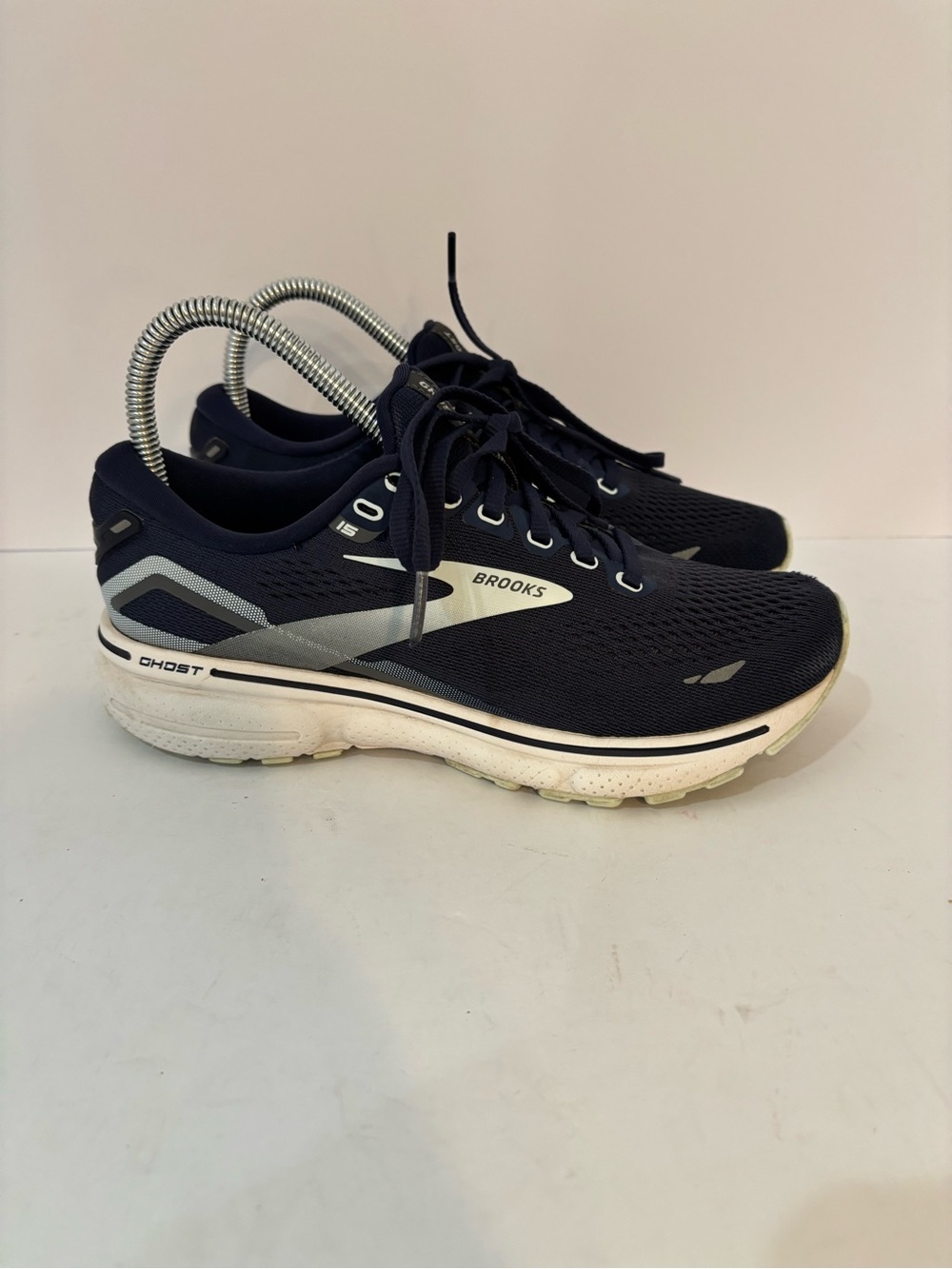 Brooks Ghost Running Shoes size 6.5